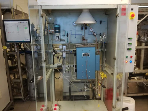 Steamer unit for bench scale samples